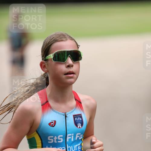 30.08.2026 - Elbe Triathlon Hamburg Antke Förster http://msf.ph/oto/10107680 30.08.2026 12:51:56 Laufen  meine-sportfotos.de
