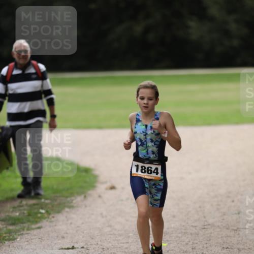 30.08.2026 - Elbe Triathlon Hamburg Antke Förster http://msf.ph/oto/10107682 30.08.2026 12:51:57 Laufen 1864 meine-sportfotos.de