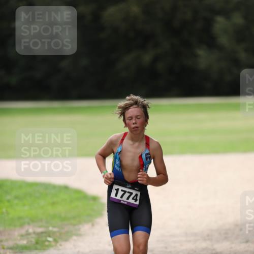 30.08.2026 - Elbe Triathlon Hamburg Antke Förster http://msf.ph/oto/10107710 30.08.2026 12:52:26 Laufen 1774 meine-sportfotos.de