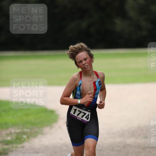 30.08.2026 - Elbe Triathlon Hamburg Antke Förster http://msf.ph/oto/10107712 30.08.2026 12:52:27 Laufen 1774 meine-sportfotos.de