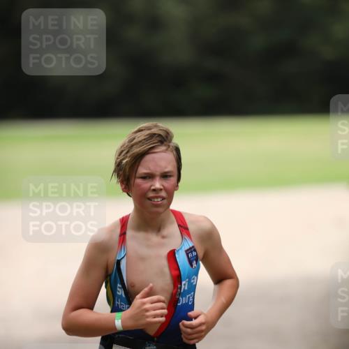 30.08.2026 - Elbe Triathlon Hamburg Antke Förster http://msf.ph/oto/10107716 30.08.2026 12:52:28 Laufen 51, 1774 meine-sportfotos.de