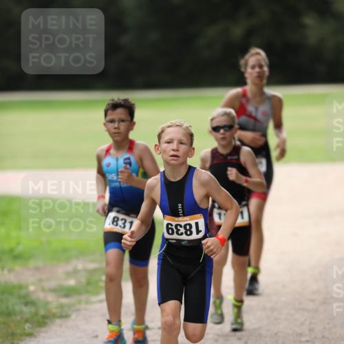 30.08.2026 - Elbe Triathlon Hamburg Antke Förster http://msf.ph/oto/10107730 30.08.2026 12:52:38 Laufen 1839 meine-sportfotos.de