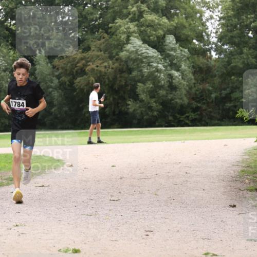 30.08.2026 - Elbe Triathlon Hamburg Antke Förster http://msf.ph/oto/10107737 30.08.2026 12:58:50 Laufen 1784 meine-sportfotos.de