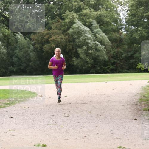 30.08.2026 - Elbe Triathlon Hamburg Antke Förster http://msf.ph/oto/10107745 30.08.2026 12:59:32 Laufen  meine-sportfotos.de