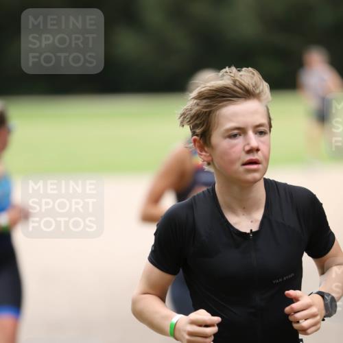 30.08.2026 - Elbe Triathlon Hamburg Antke Förster http://msf.ph/oto/10107746 30.08.2026 12:52:44 Laufen 1797 meine-sportfotos.de