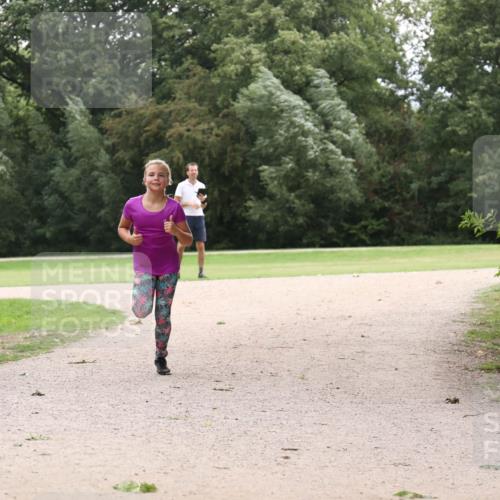 30.08.2026 - Elbe Triathlon Hamburg Antke Förster http://msf.ph/oto/10107747 30.08.2026 12:59:32 Laufen  meine-sportfotos.de