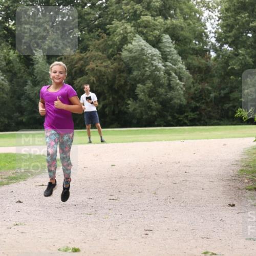 30.08.2026 - Elbe Triathlon Hamburg Antke Förster http://msf.ph/oto/10107749 30.08.2026 12:59:33 Laufen  meine-sportfotos.de
