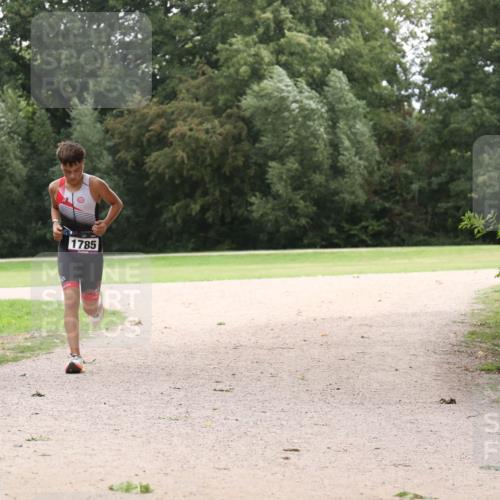 30.08.2026 - Elbe Triathlon Hamburg Antke Förster http://msf.ph/oto/10107757 30.08.2026 13:00:41 Laufen 1785 meine-sportfotos.de