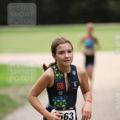 30.08.2026 - Elbe Triathlon Hamburg Antke Förster http://msf.ph/oto/10107764 30.08.2026 12:52:55 Laufen 63 meine-sportfotos.de