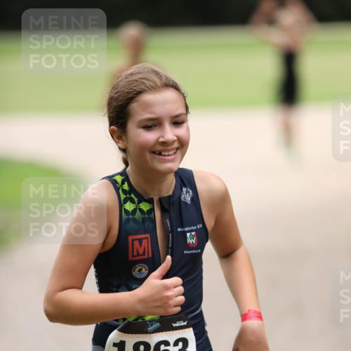 30.08.2026 - Elbe Triathlon Hamburg Antke Förster http://msf.ph/oto/10107766 30.08.2026 12:52:56 Laufen 1863 meine-sportfotos.de