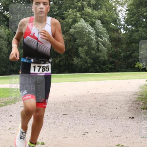 30.08.2026 - Elbe Triathlon Hamburg Antke Förster http://msf.ph/oto/10107767 30.08.2026 13:00:43 Laufen 1785 meine-sportfotos.de