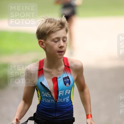 30.08.2026 - Elbe Triathlon Hamburg Antke Förster http://msf.ph/oto/10107790 30.08.2026 12:53:23 Laufen  meine-sportfotos.de