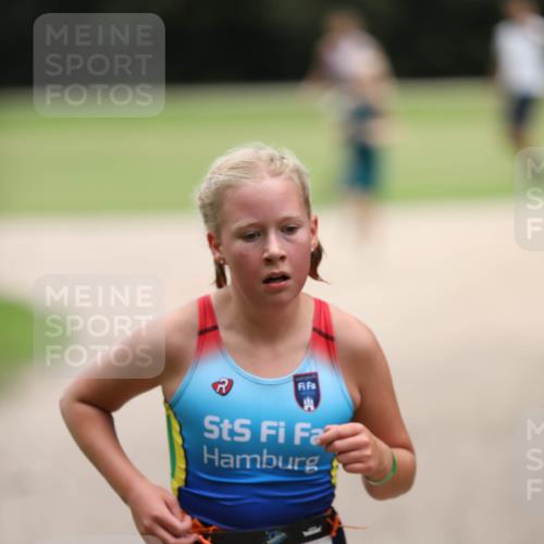 30.08.2026 - Elbe Triathlon Hamburg Antke Förster http://msf.ph/oto/10107818 30.08.2026 12:53:43 Laufen 1814 meine-sportfotos.de