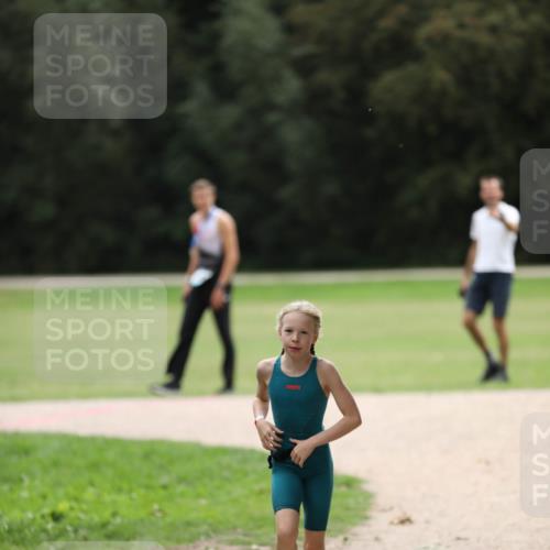 30.08.2026 - Elbe Triathlon Hamburg Antke Förster http://msf.ph/oto/10107820 30.08.2026 12:53:48 Laufen  meine-sportfotos.de