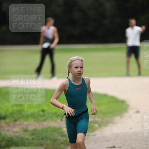 30.08.2026 - Elbe Triathlon Hamburg Antke Förster http://msf.ph/oto/10107822 30.08.2026 12:53:50 Laufen  meine-sportfotos.de