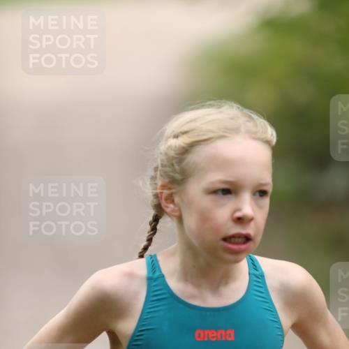 30.08.2026 - Elbe Triathlon Hamburg Antke Förster http://msf.ph/oto/10107832 30.08.2026 12:53:52 Laufen  meine-sportfotos.de