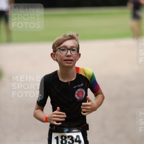 30.08.2026 - Elbe Triathlon Hamburg Antke Förster http://msf.ph/oto/10107842 30.08.2026 12:54:01 Laufen 016, 1834 meine-sportfotos.de