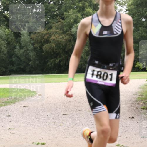 30.08.2026 - Elbe Triathlon Hamburg Antke Förster http://msf.ph/oto/10107843 30.08.2026 13:02:46 Laufen 1801 meine-sportfotos.de