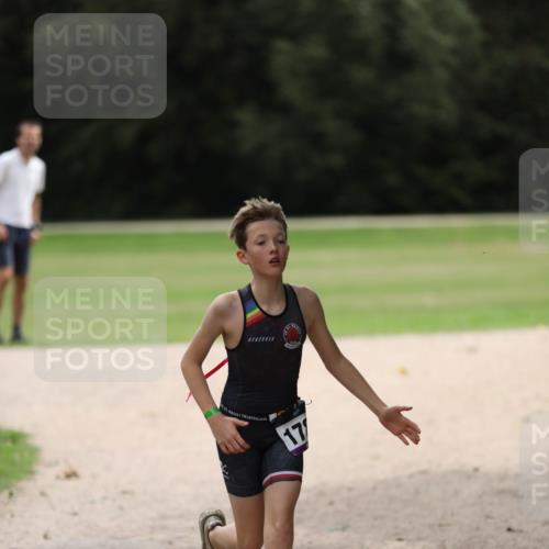 30.08.2026 - Elbe Triathlon Hamburg Antke Förster http://msf.ph/oto/10107848 30.08.2026 12:54:07 Laufen 17 meine-sportfotos.de