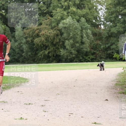 30.08.2026 - Elbe Triathlon Hamburg Antke Förster http://msf.ph/oto/10107851 30.08.2026 14:23:02 Laufen 156, 1 meine-sportfotos.de