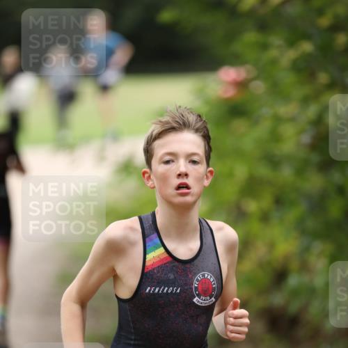 30.08.2026 - Elbe Triathlon Hamburg Antke Förster http://msf.ph/oto/10107856 30.08.2026 12:54:09 Laufen 1910, 17 meine-sportfotos.de