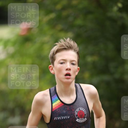 30.08.2026 - Elbe Triathlon Hamburg Antke Förster http://msf.ph/oto/10107858 30.08.2026 12:54:09 Laufen 1910, 17 meine-sportfotos.de
