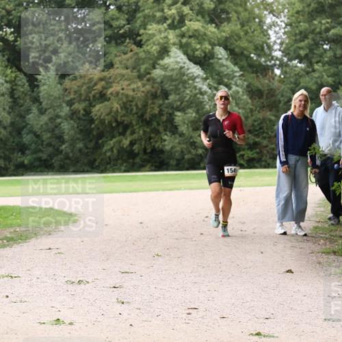 30.08.2026 - Elbe Triathlon Hamburg Antke Förster http://msf.ph/oto/10107861 30.08.2026 14:23:15 Laufen 1541 meine-sportfotos.de