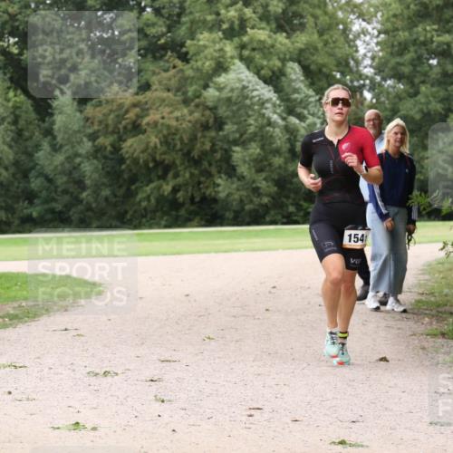 30.08.2026 - Elbe Triathlon Hamburg Antke Förster http://msf.ph/oto/10107865 30.08.2026 14:23:17 Laufen 1541 meine-sportfotos.de