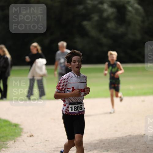 30.08.2026 - Elbe Triathlon Hamburg Antke Förster http://msf.ph/oto/10107872 30.08.2026 12:54:22 Laufen 1805 meine-sportfotos.de