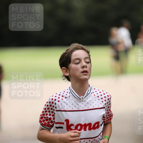 30.08.2026 - Elbe Triathlon Hamburg Antke Förster http://msf.ph/oto/10107882 30.08.2026 12:54:24 Laufen 1805 meine-sportfotos.de