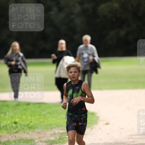 30.08.2026 - Elbe Triathlon Hamburg Antke Förster http://msf.ph/oto/10107884 30.08.2026 12:54:27 Laufen  meine-sportfotos.de