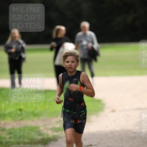 30.08.2026 - Elbe Triathlon Hamburg Antke Förster http://msf.ph/oto/10107886 30.08.2026 12:54:27 Laufen  meine-sportfotos.de