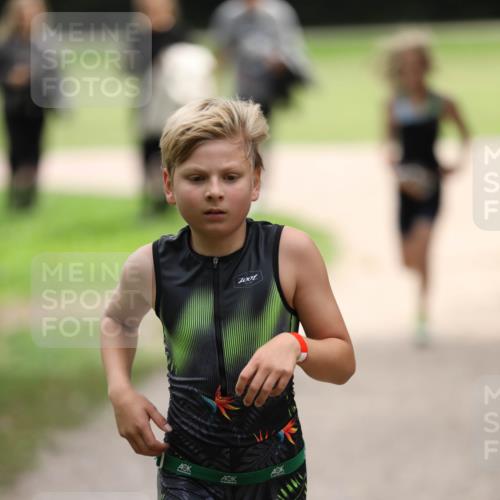 30.08.2026 - Elbe Triathlon Hamburg Antke Förster http://msf.ph/oto/10107892 30.08.2026 12:54:29 Laufen 1001 meine-sportfotos.de