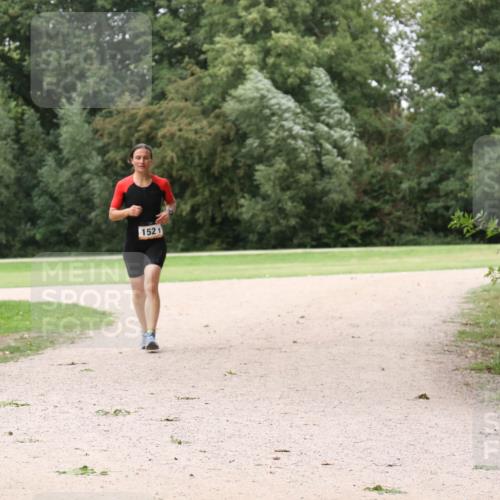 30.08.2026 - Elbe Triathlon Hamburg Antke Förster http://msf.ph/oto/10107895 30.08.2026 14:24:40 Laufen 1521 meine-sportfotos.de