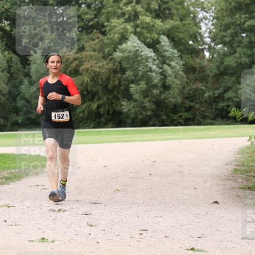 30.08.2026 - Elbe Triathlon Hamburg Antke Förster http://msf.ph/oto/10107899 30.08.2026 14:24:41 Laufen 1521 meine-sportfotos.de