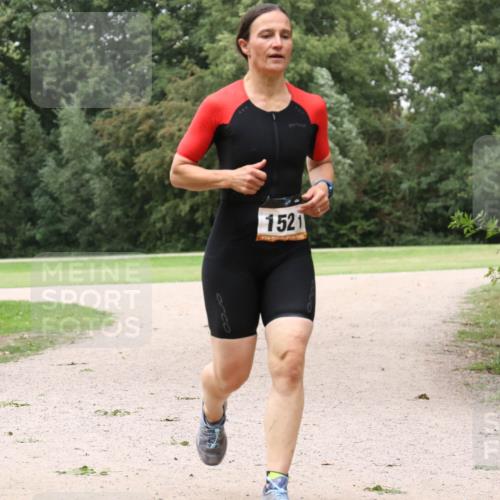 30.08.2026 - Elbe Triathlon Hamburg Antke Förster http://msf.ph/oto/10107903 30.08.2026 14:24:43 Laufen 1521 meine-sportfotos.de