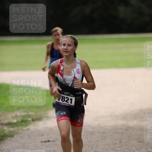 30.08.2026 - Elbe Triathlon Hamburg Antke Förster http://msf.ph/oto/10107916 30.08.2026 12:54:41 Laufen 821, 1 meine-sportfotos.de