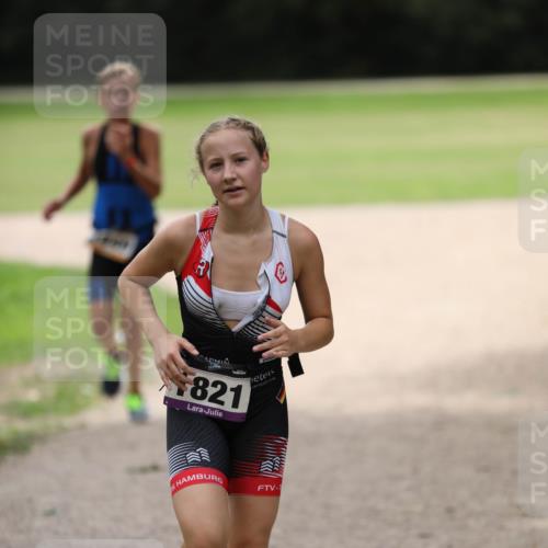 30.08.2026 - Elbe Triathlon Hamburg Antke Förster http://msf.ph/oto/10107918 30.08.2026 12:54:42 Laufen 821, 1 meine-sportfotos.de