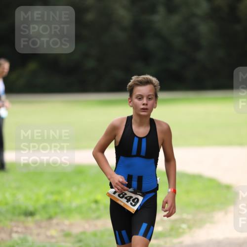 30.08.2026 - Elbe Triathlon Hamburg Antke Förster http://msf.ph/oto/10107924 30.08.2026 12:54:44 Laufen 849 meine-sportfotos.de