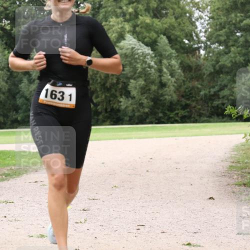 30.08.2026 - Elbe Triathlon Hamburg Antke Förster http://msf.ph/oto/10107957 30.08.2026 14:26:05 Laufen 135, 1631 meine-sportfotos.de
