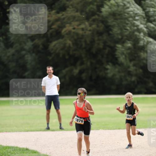 30.08.2026 - Elbe Triathlon Hamburg Antke Förster http://msf.ph/oto/10107966 30.08.2026 12:55:31 Laufen 1870, 1865 meine-sportfotos.de