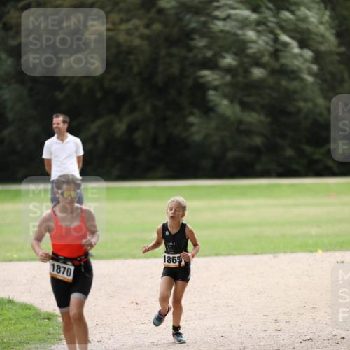 30.08.2026 - Elbe Triathlon Hamburg Antke Förster http://msf.ph/oto/10107970 30.08.2026 12:55:32 Laufen 1870, 1865 meine-sportfotos.de
