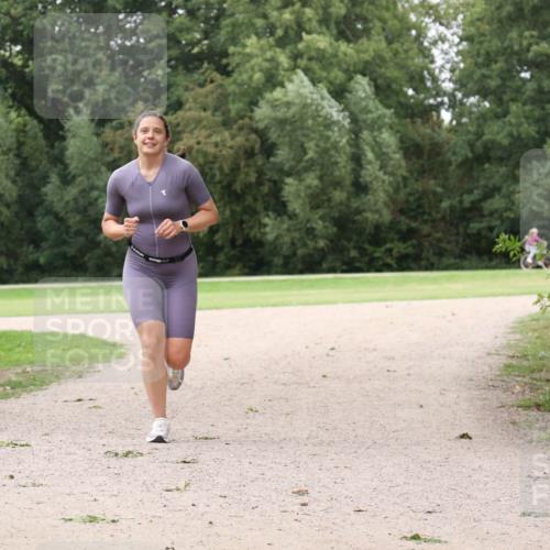 30.08.2026 - Elbe Triathlon Hamburg Antke Förster http://msf.ph/oto/10107989 30.08.2026 14:26:54 Laufen  meine-sportfotos.de