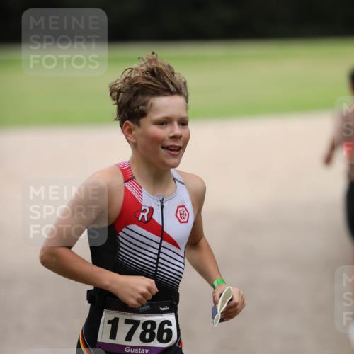 30.08.2026 - Elbe Triathlon Hamburg Antke Förster http://msf.ph/oto/10107990 30.08.2026 12:55:44 Laufen 1786 meine-sportfotos.de