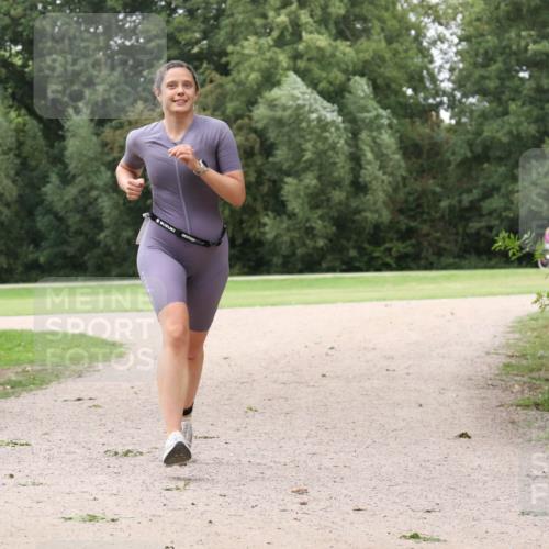 30.08.2026 - Elbe Triathlon Hamburg Antke Förster http://msf.ph/oto/10107991 30.08.2026 14:26:55 Laufen  meine-sportfotos.de