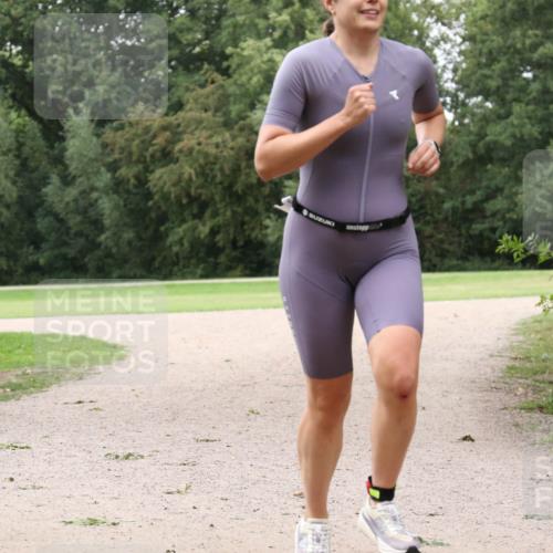 30.08.2026 - Elbe Triathlon Hamburg Antke Förster http://msf.ph/oto/10107995 30.08.2026 14:26:56 Laufen  meine-sportfotos.de