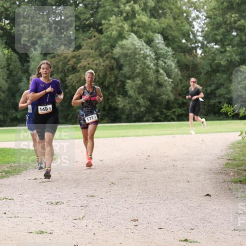 30.08.2026 - Elbe Triathlon Hamburg Antke Förster http://msf.ph/oto/10108013 30.08.2026 14:27:52 Laufen 1491, 1721 meine-sportfotos.de
