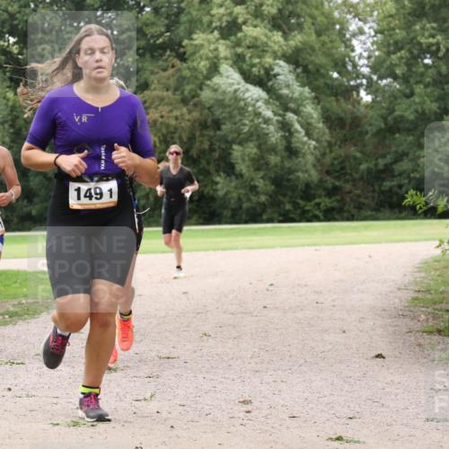 30.08.2026 - Elbe Triathlon Hamburg Antke Förster http://msf.ph/oto/10108019 30.08.2026 14:27:54 Laufen 1321, 1491 meine-sportfotos.de