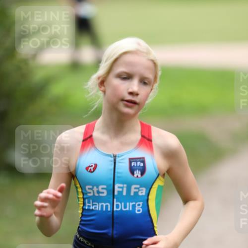 30.08.2026 - Elbe Triathlon Hamburg Antke Förster http://msf.ph/oto/10108024 30.08.2026 12:56:33 Laufen 1867 meine-sportfotos.de