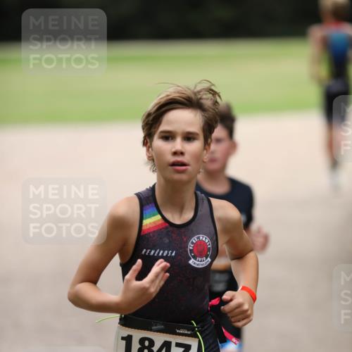 30.08.2026 - Elbe Triathlon Hamburg Antke Förster http://msf.ph/oto/10108038 30.08.2026 12:56:45 Laufen 1910, 1847 meine-sportfotos.de